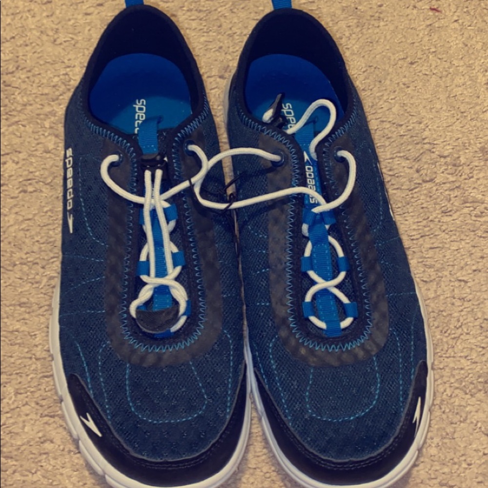 Water shoes